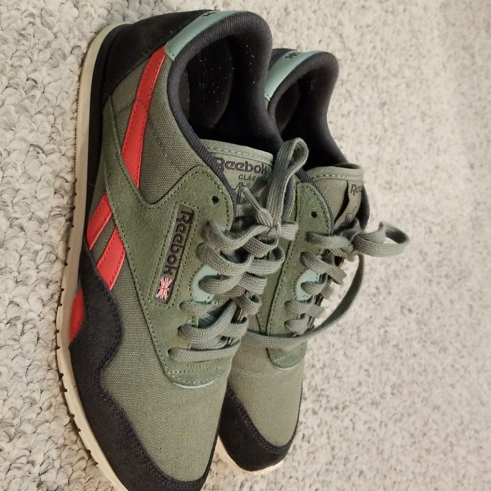 Vintage Reebok sneakers